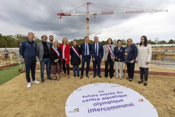 Pose de la première pierre du centre aquatique olympique