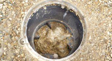 bouchage des toilettes