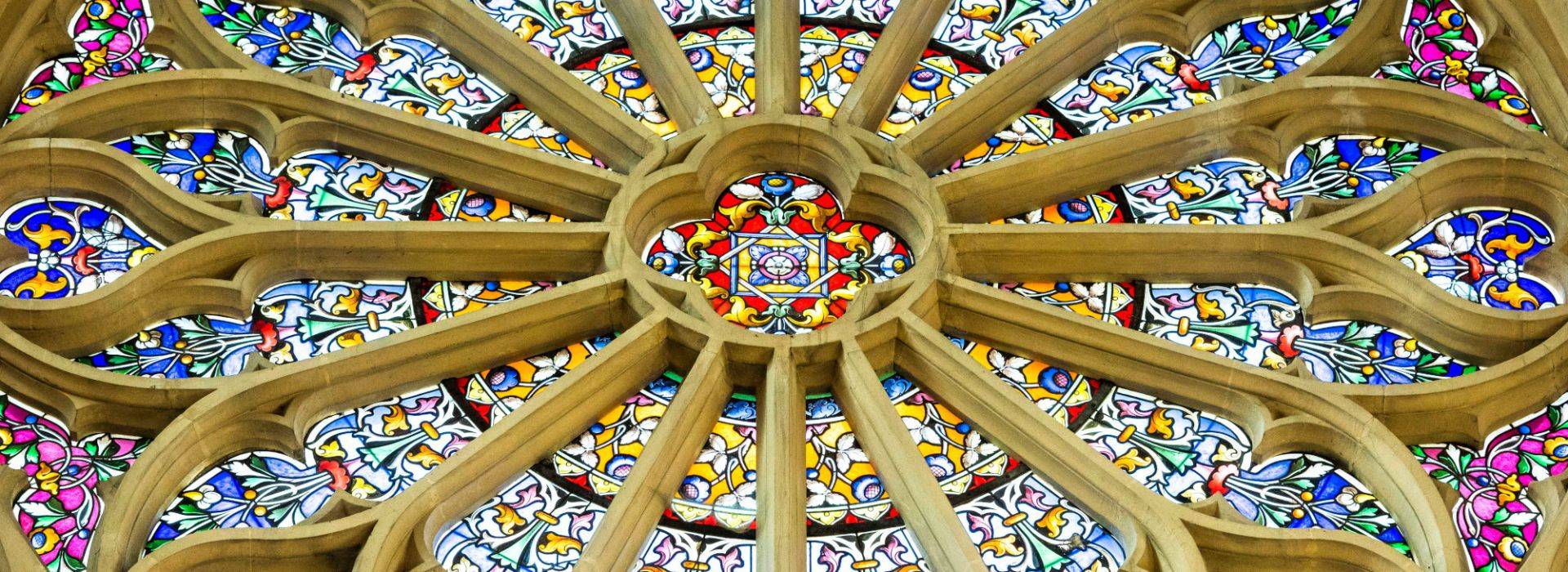 Vitraux de l'église à Taverny