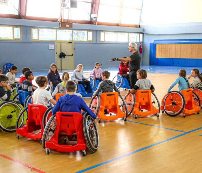 Fauteuils roulants Wallaby chez les scolaires